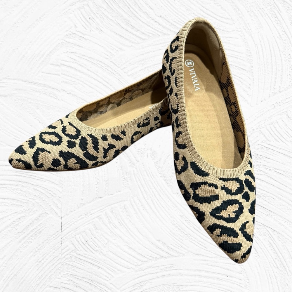 Vivaia Aria Pointy Ballet Flats‎ in Dark Leopard 37/6.5 US